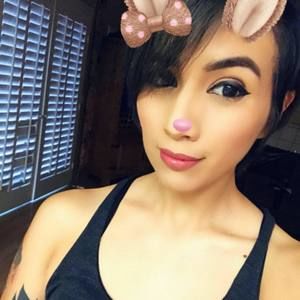 Meet your Posher, Abigail